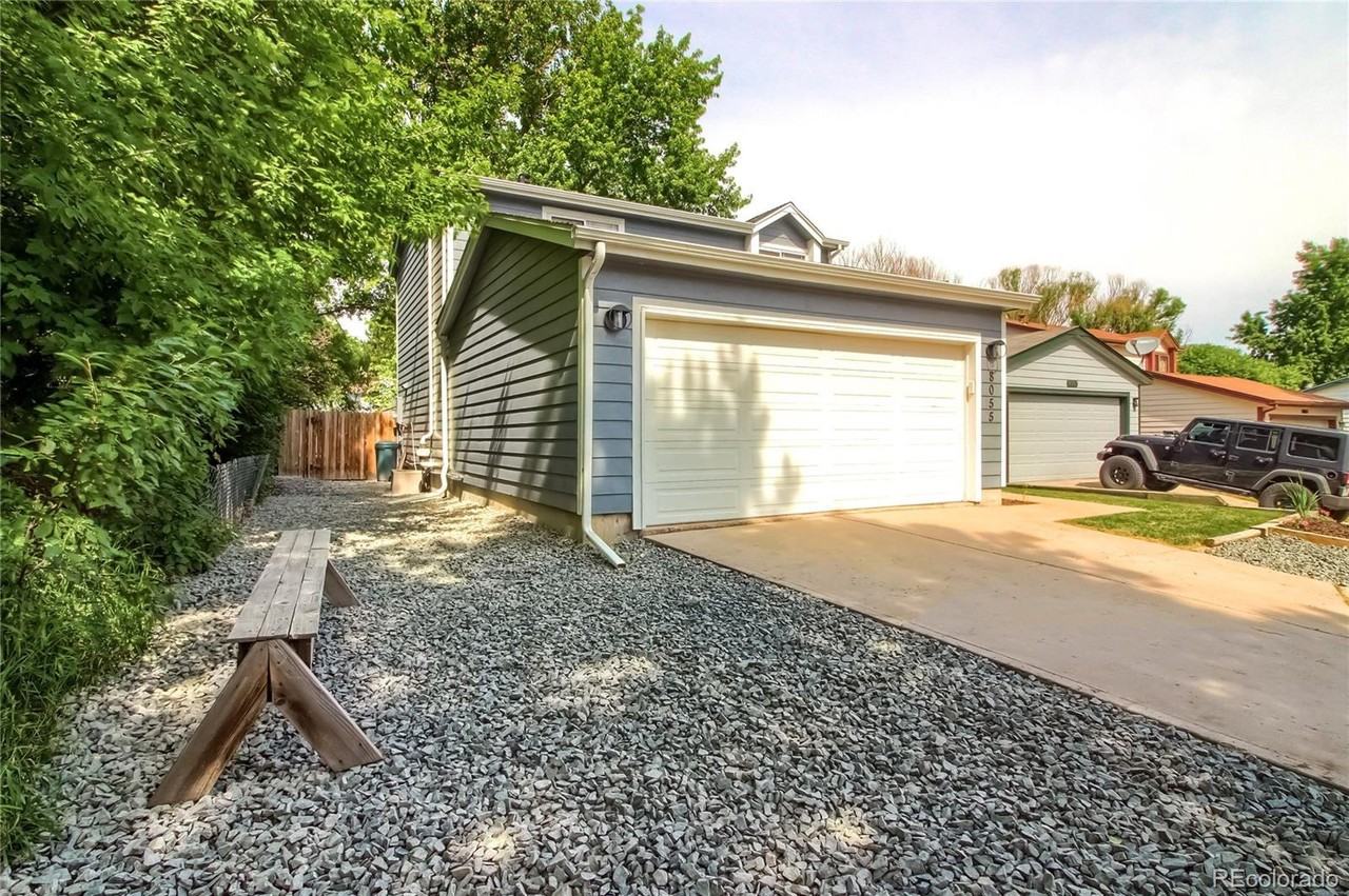 8055 Kline Ct - Photo 2 of 39