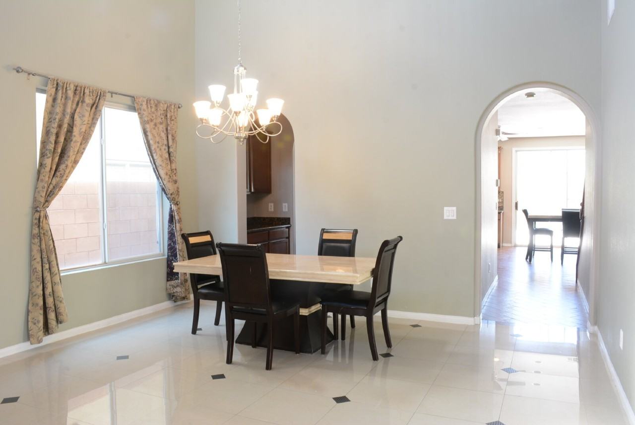 11631 Suburban Rd - Photo 2 of 30