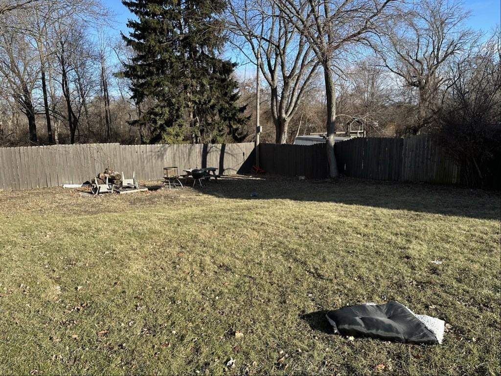 726 Minnesota Ave #4 - Photo 3 of 4