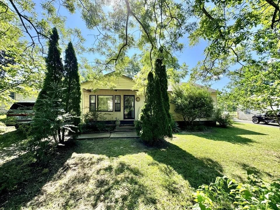 102 Magnolia Dr - Photo 3 of 3