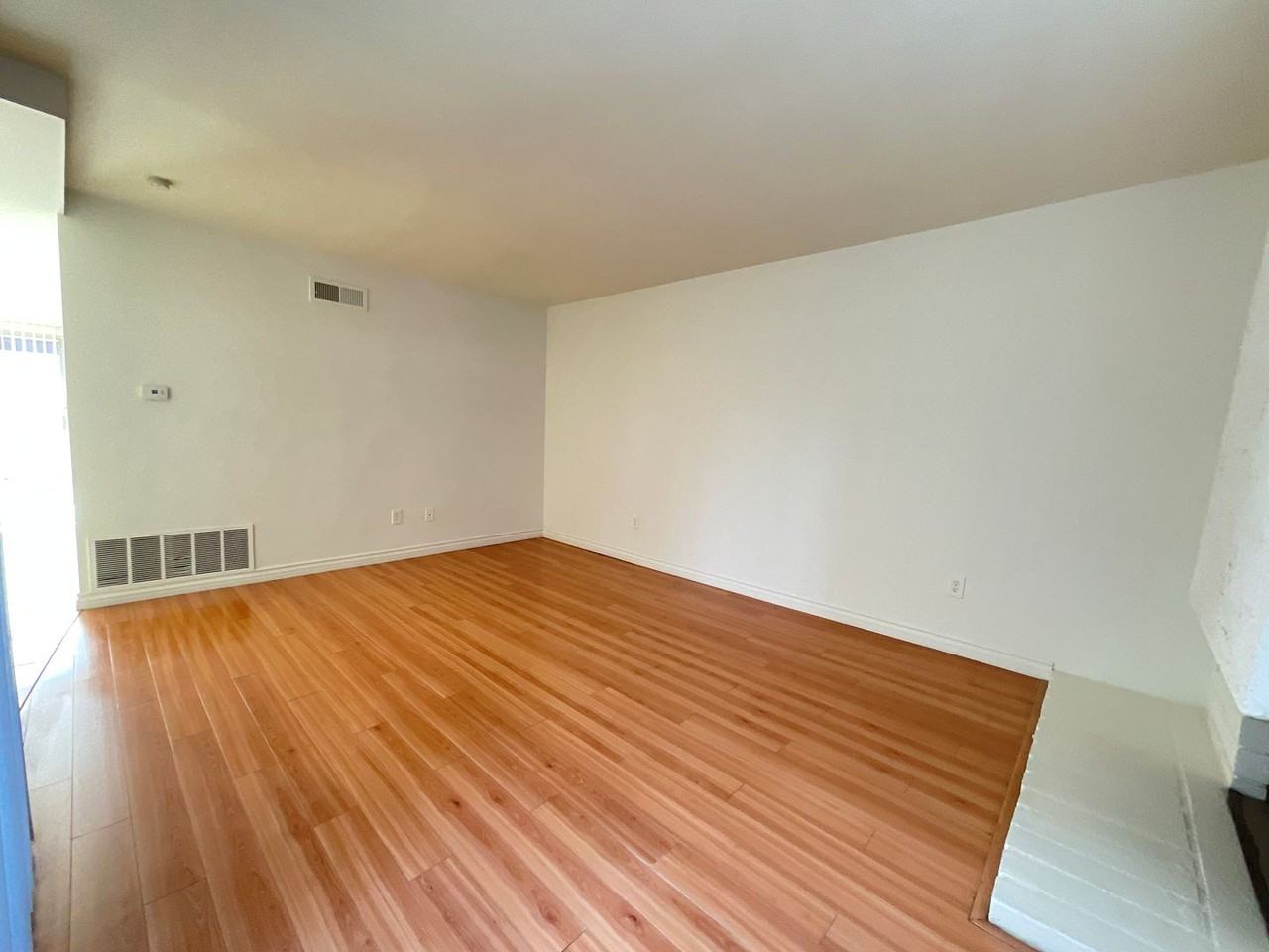 11261 Knott Ave - Photo 3 of 31