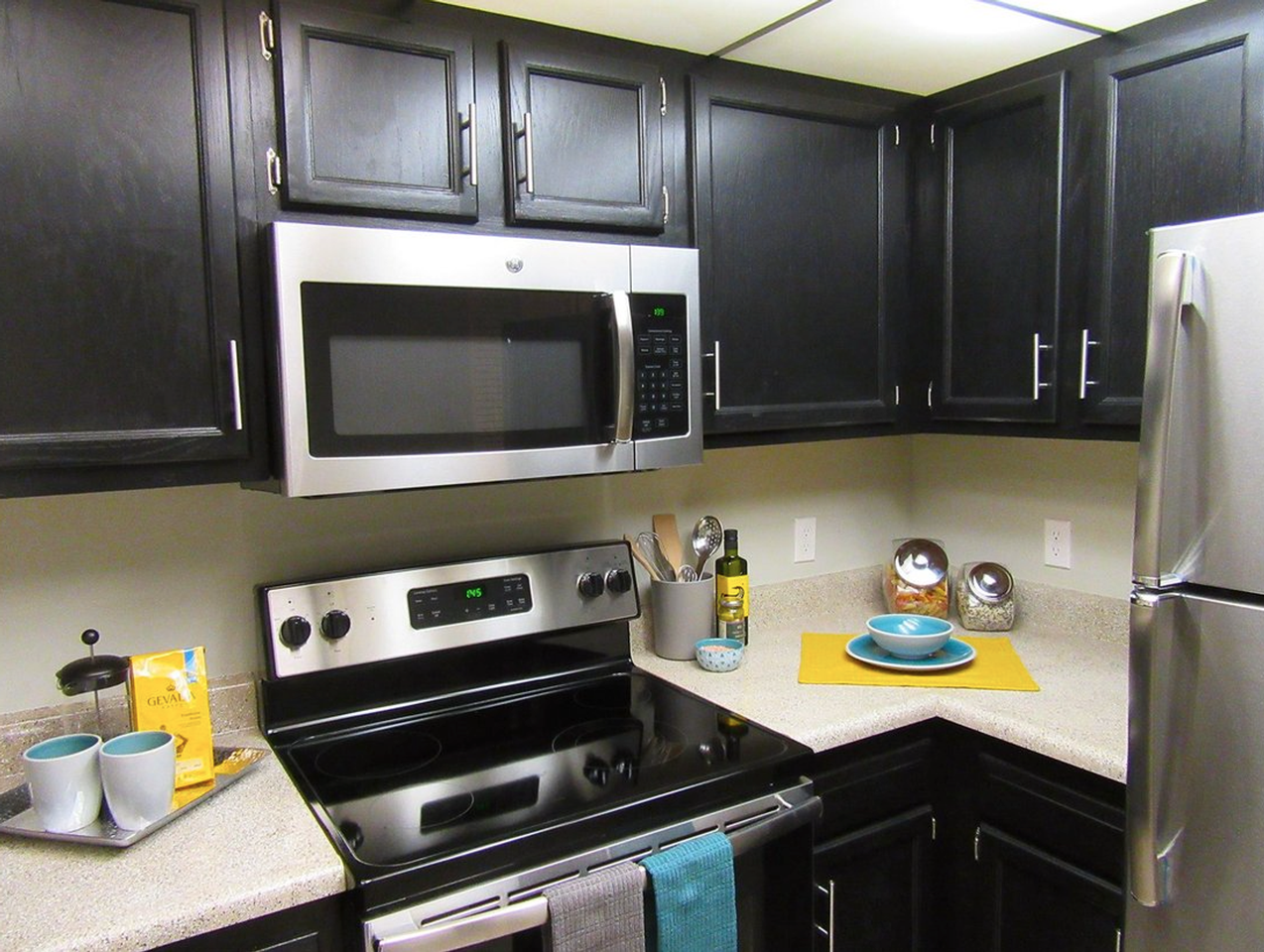 FIRST MONTH FREE WITH ANY NEW 12 MONTH LEASE SIGNING - Photo 6 of 26