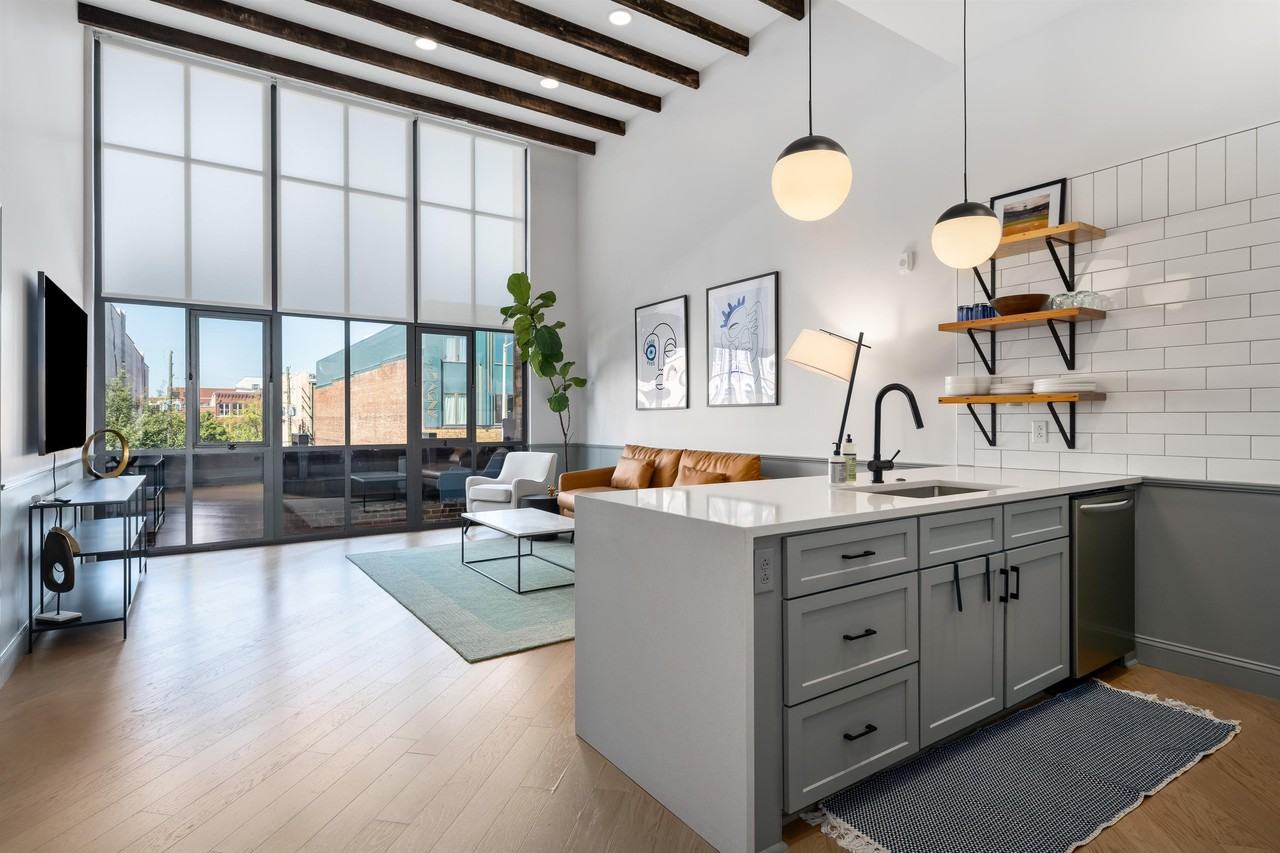 2212 Morris Ave #321 - Photo 3 of 20