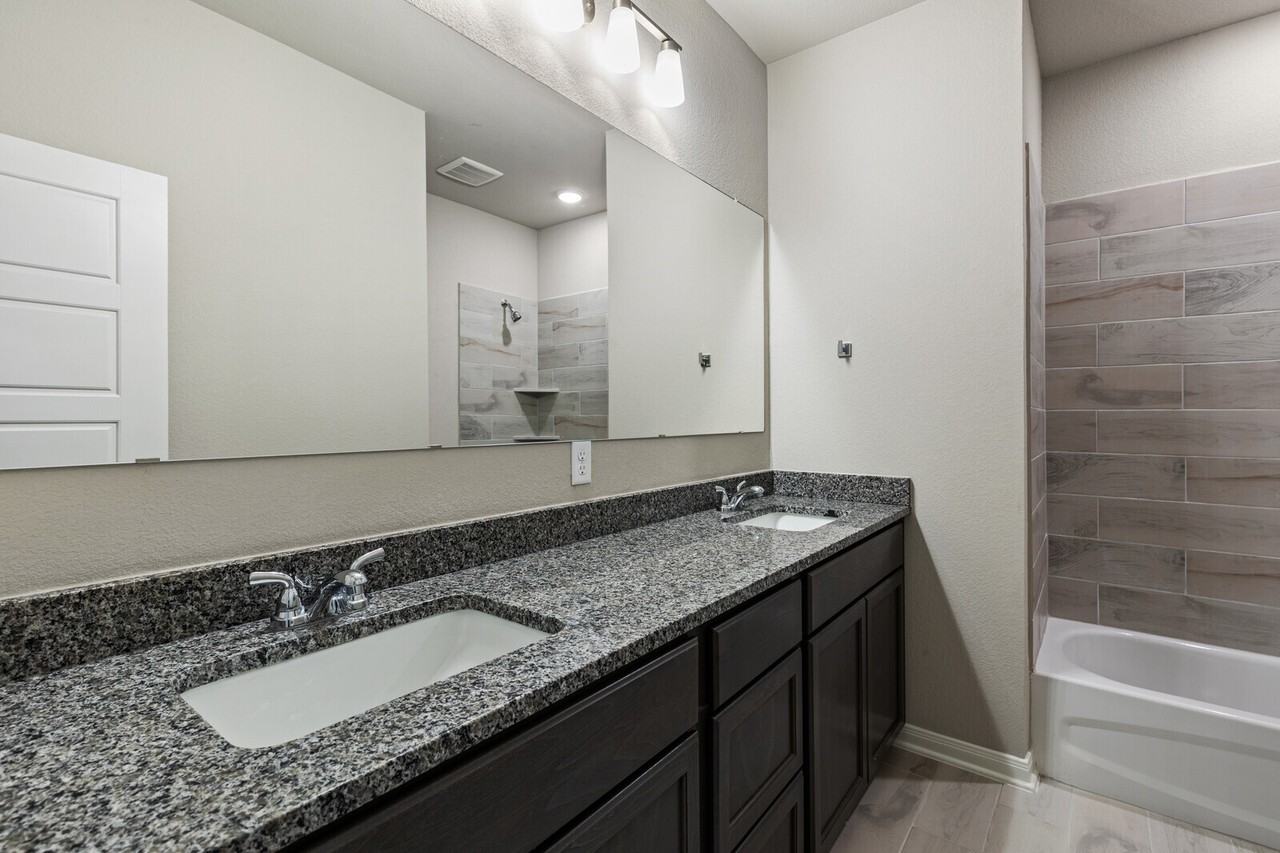 1304 Elise Ave - Photo 6 of 28