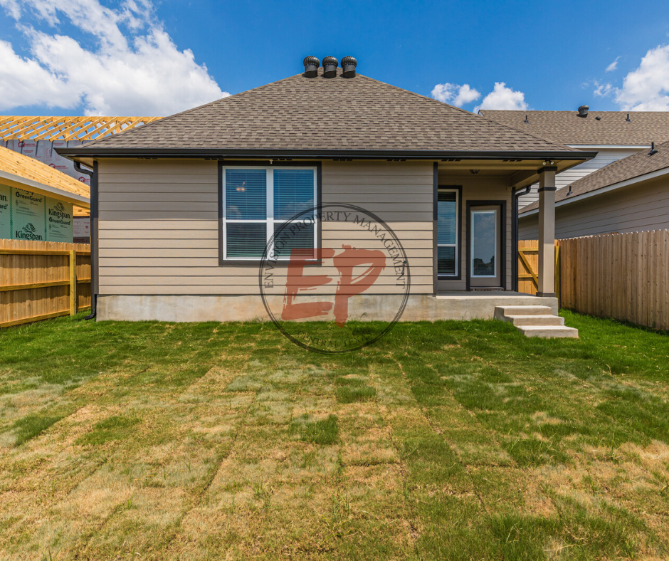 1304 Elise Ave - Photo 4 of 28