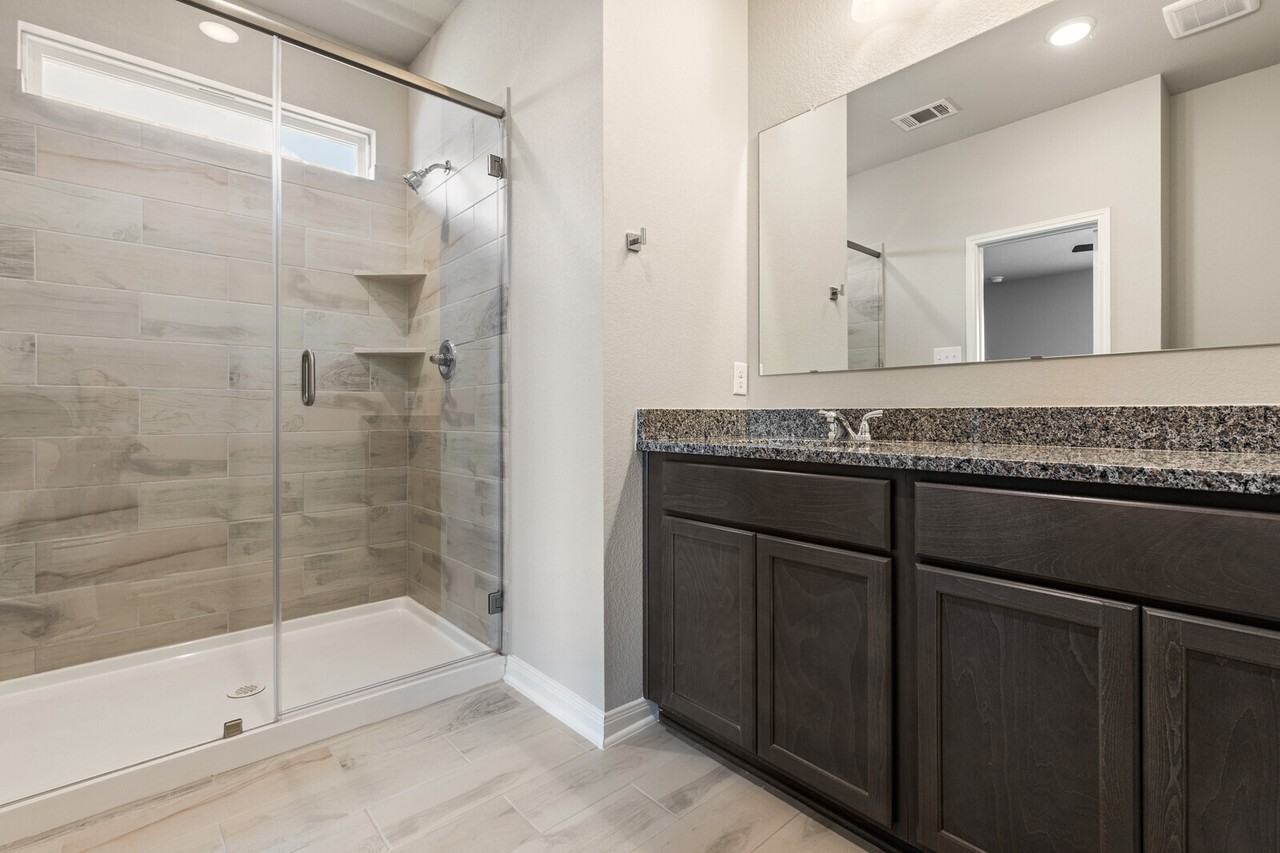1304 Elise Ave - Photo 4 of 28