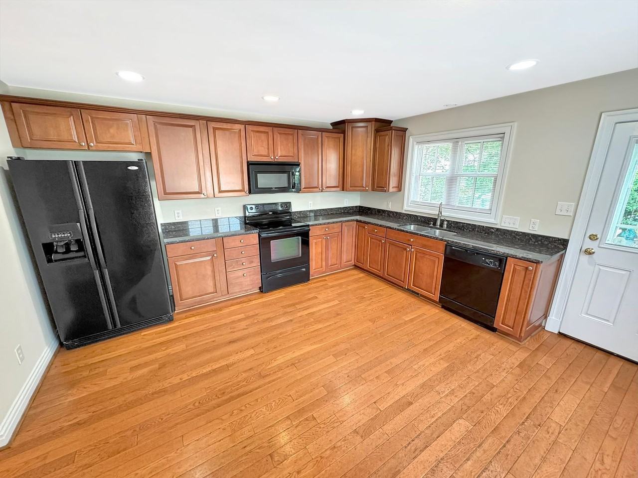 708 Albemarle Street - Photo 4 of 21