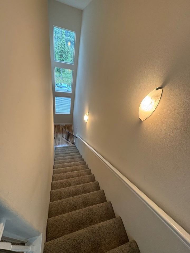 20245 Riverside Dr - Photo 7 of 23