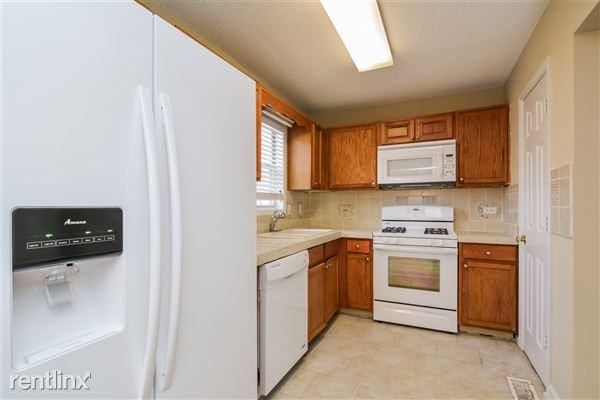 205 Campbell Dr - Photo 2 of 15