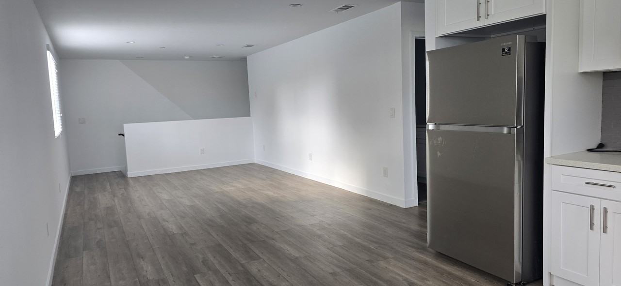 6307 Miramonte Blvd #B - Photo 3 of 8