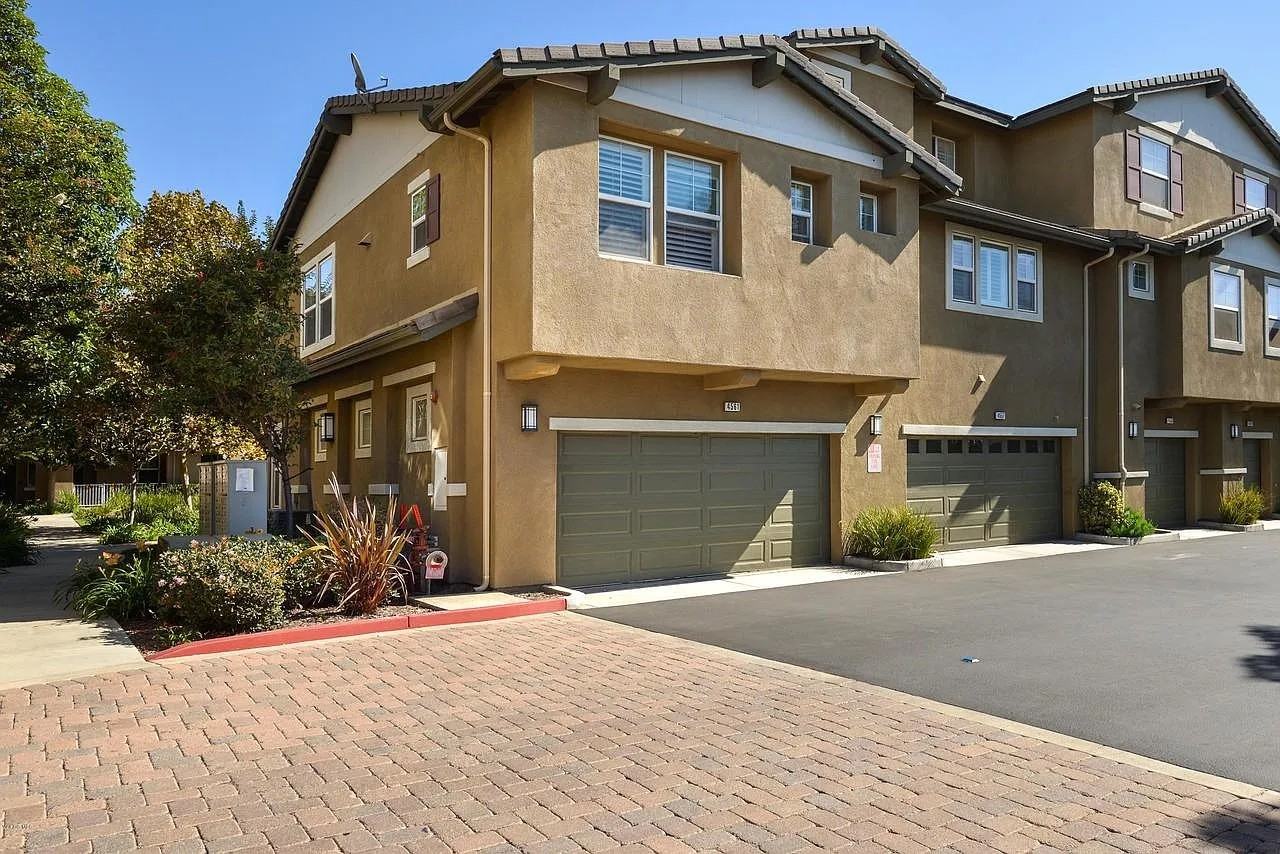 4561 Via Del Sol - Photo 2 of 16