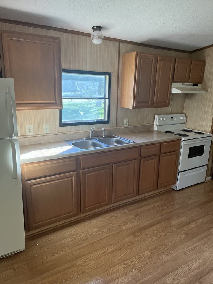 22145 Old Tidewater Trl #NA - Photo 2 of 4