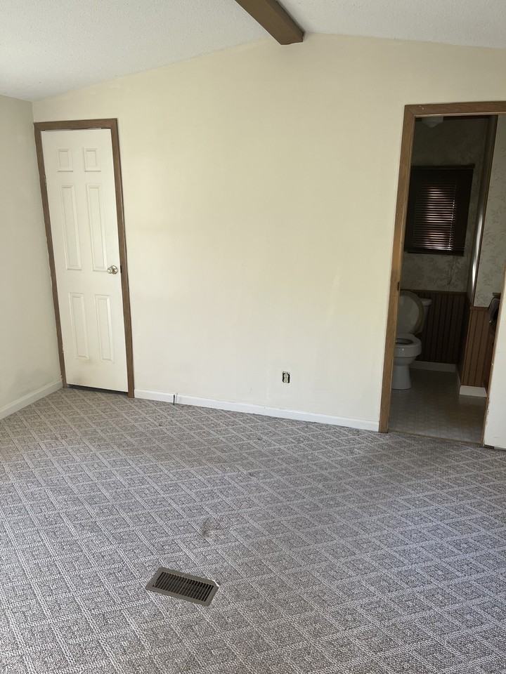 22145 Old Tidewater Trl #NA - Photo 3 of 4