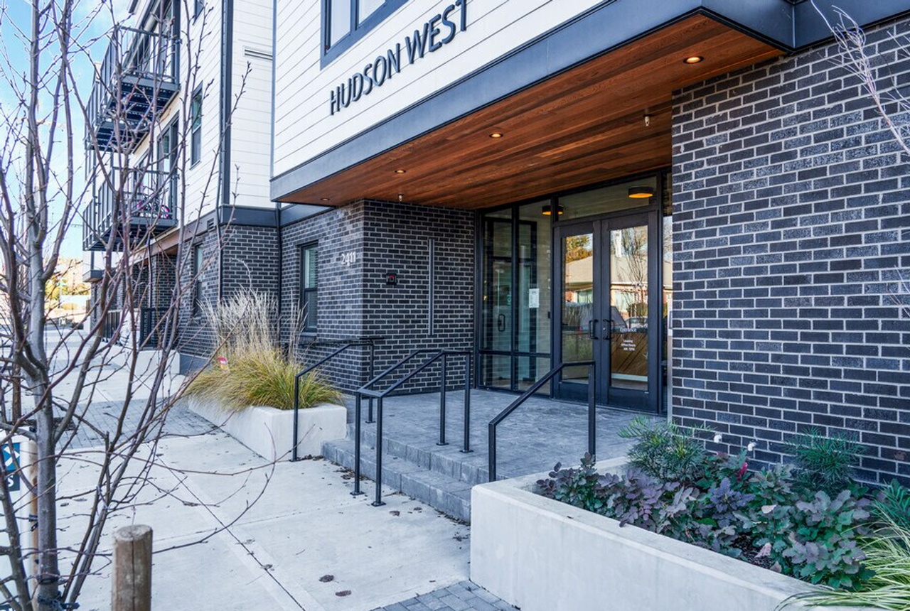 Hudson West Apartments - Photo 5 of 15