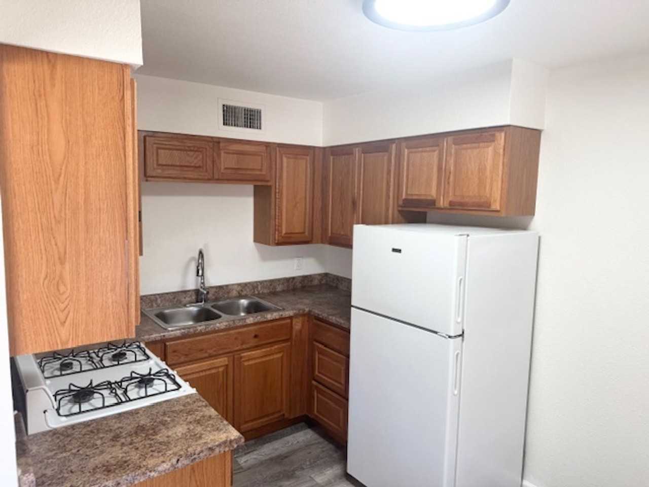 La Monte Apartments - Photo 6 of 20