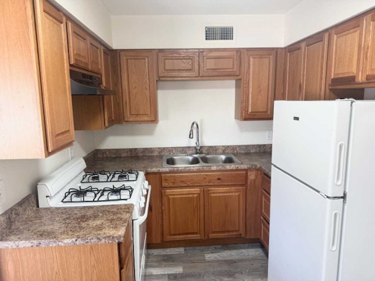 La Monte Apartments - Photo 3 of 20