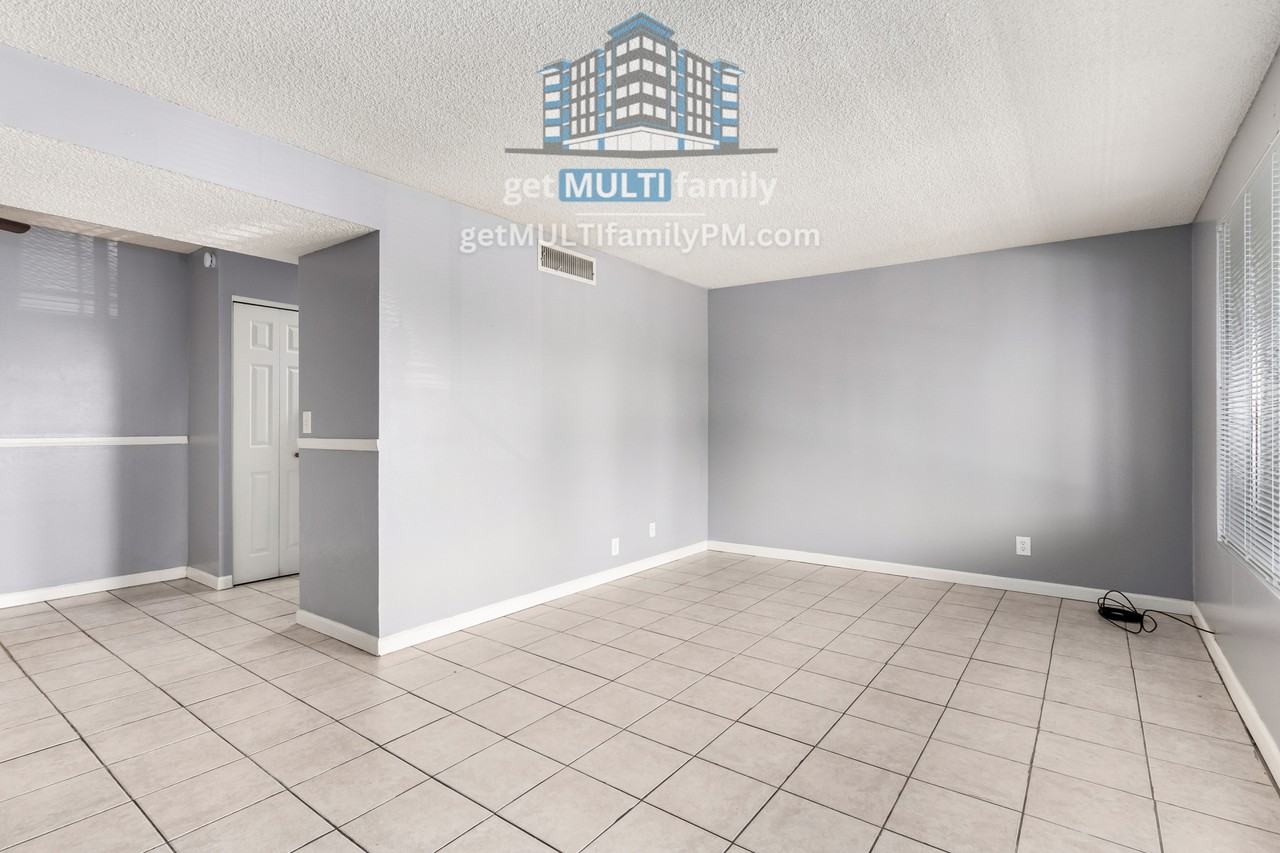 2413 W Hazelwood St #282 - Photo 3 of 24