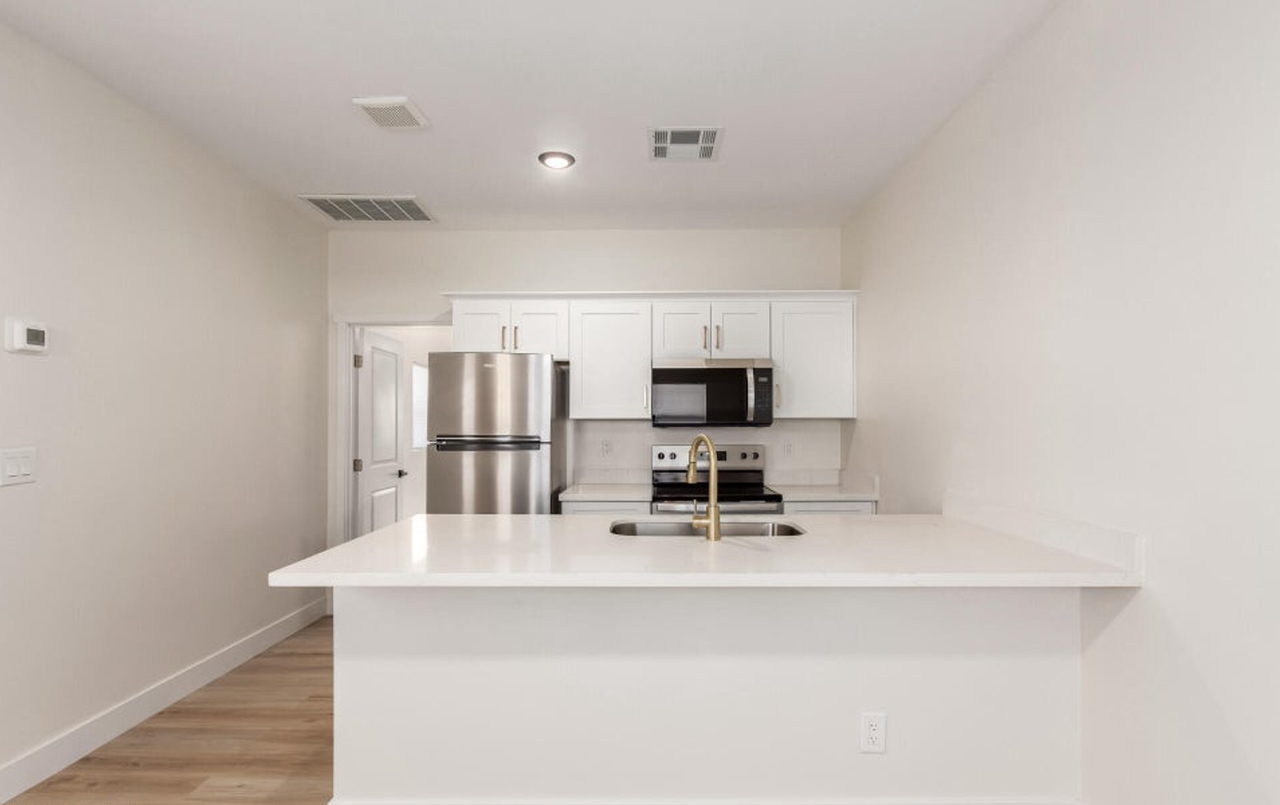 1243 E Adams St #2