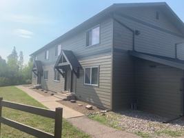 featured image of 725 Waverly Pl #3