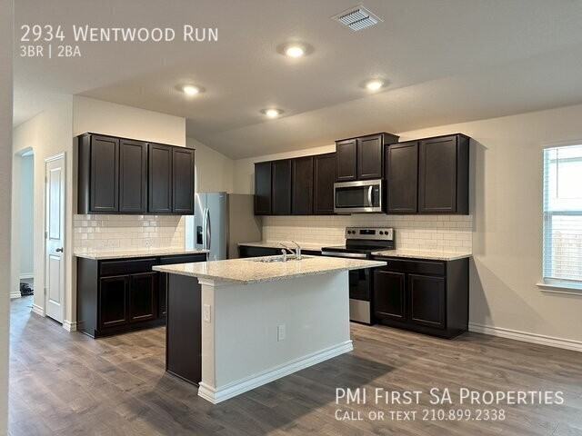2934 Wentwood Run - Photo 4 of 13