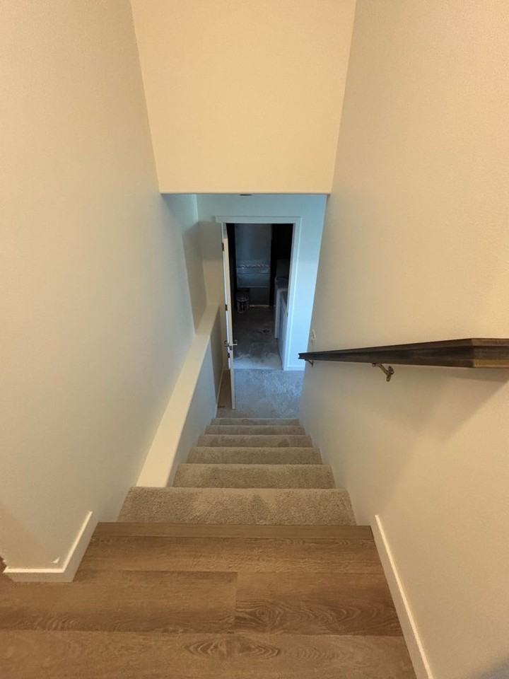 3 Bed 3 Bath  Townhomes - Photo 6 of 17