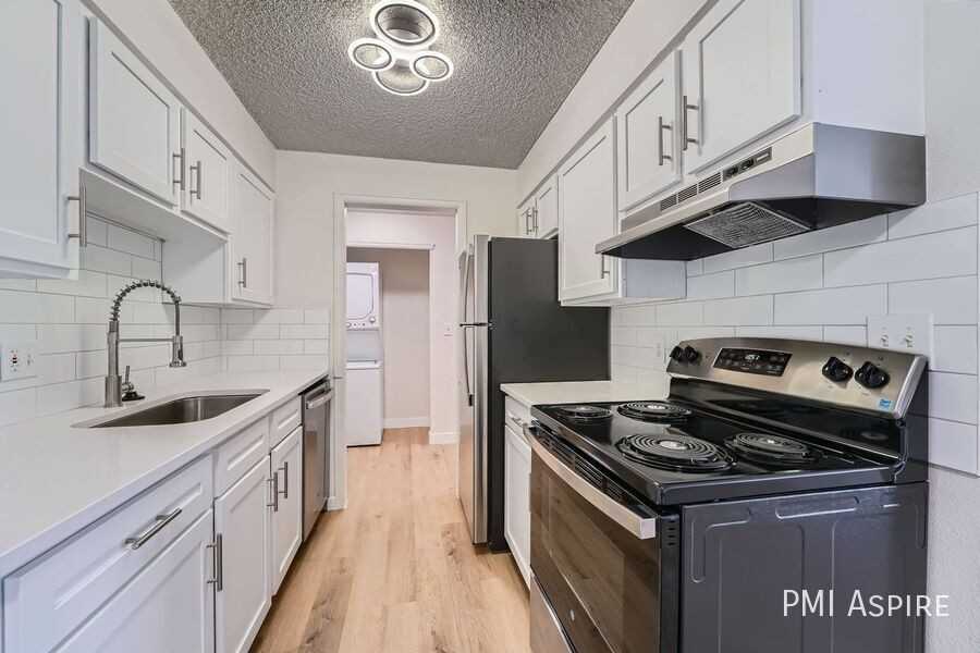 1357 Helena St #100 - Photo 5 of 41