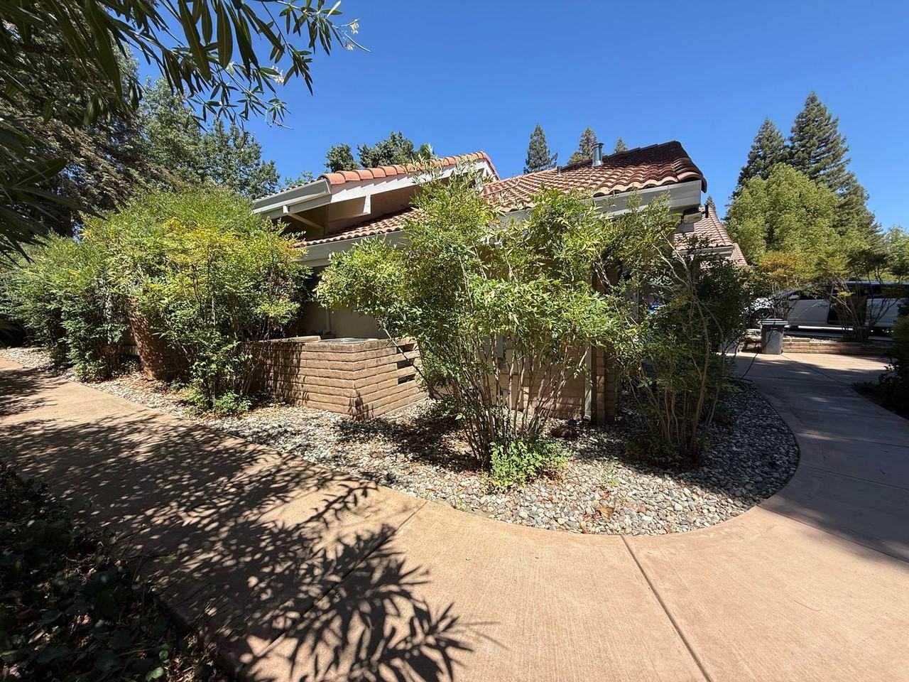 6818 Domingo Dr - Photo 3 of 27