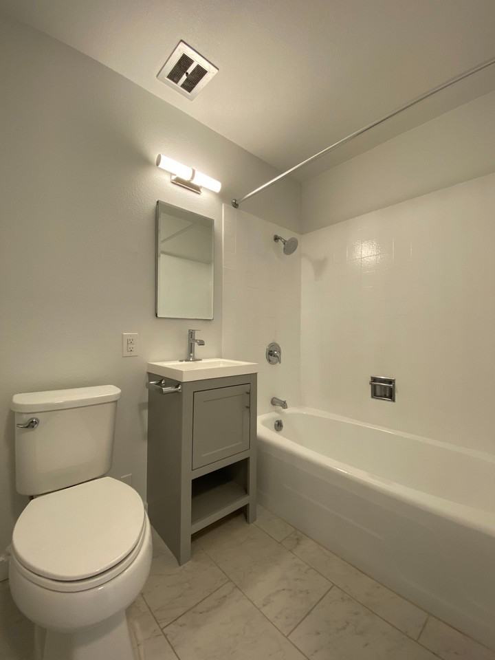 Vista 430 Apartments - Photo 5 of 9