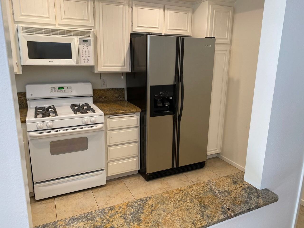 1234 12th St #4 - Photo 7 of 30