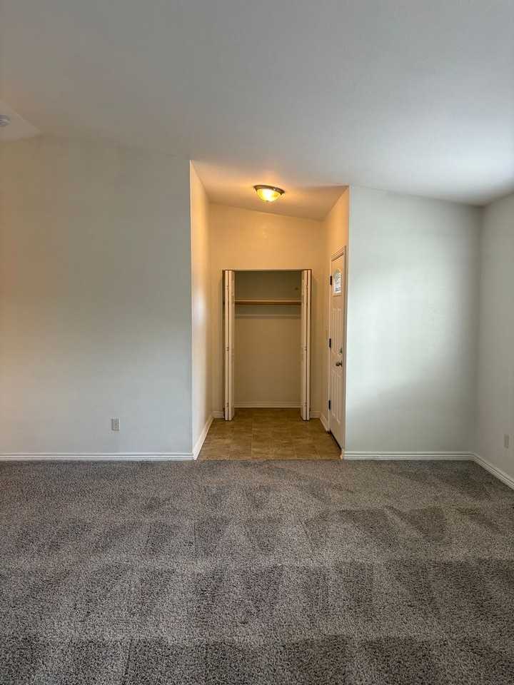 630 San Gabriel Pl - Photo 3 of 23