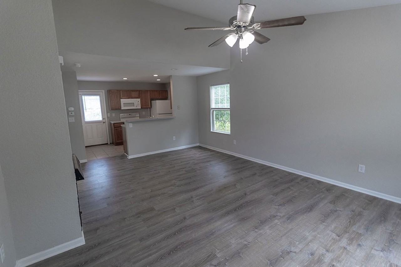 1330 Godas Dr - Photo 3 of 30