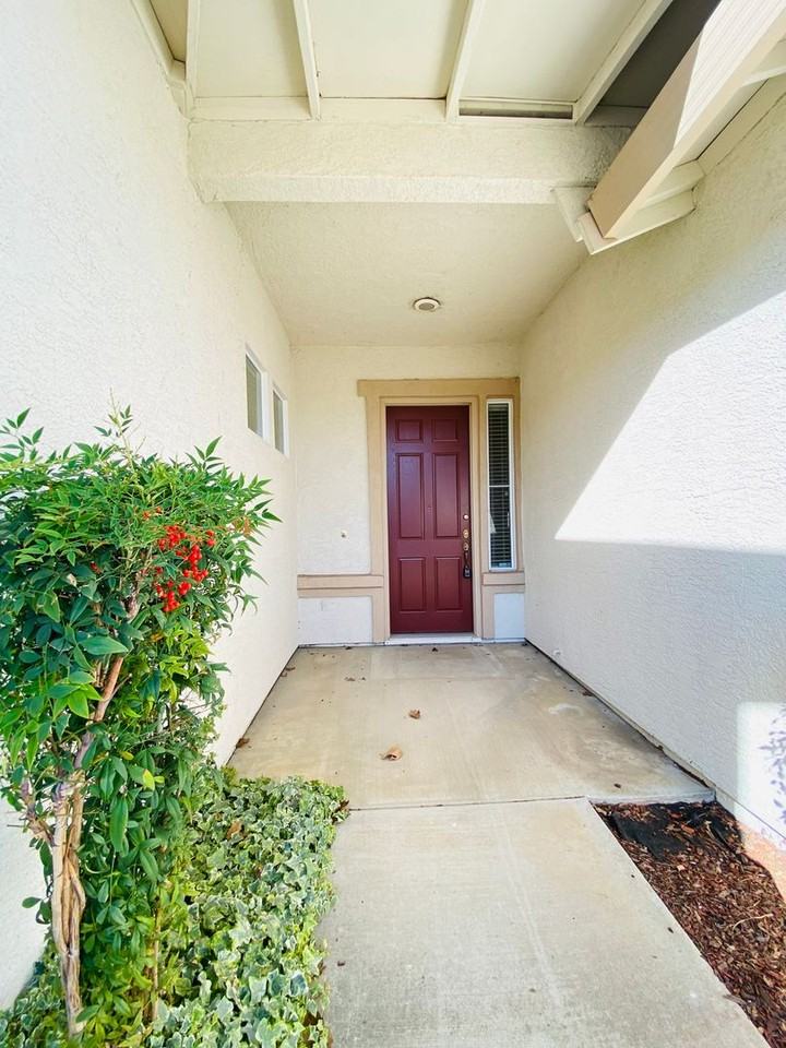 9565 Stone Springs Dr - Photo 4 of 29