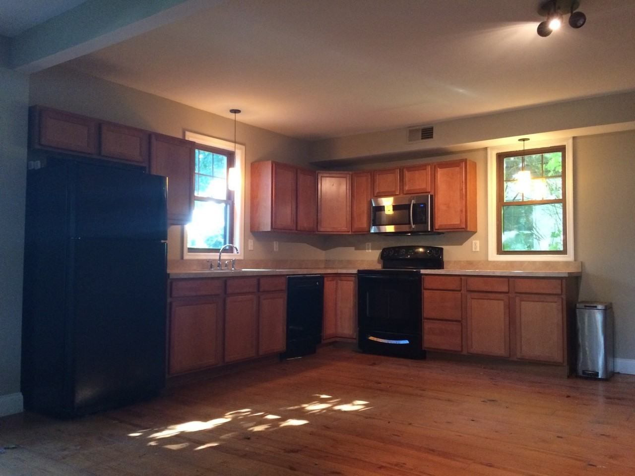 613 Raub St - Photo 2 of 10
