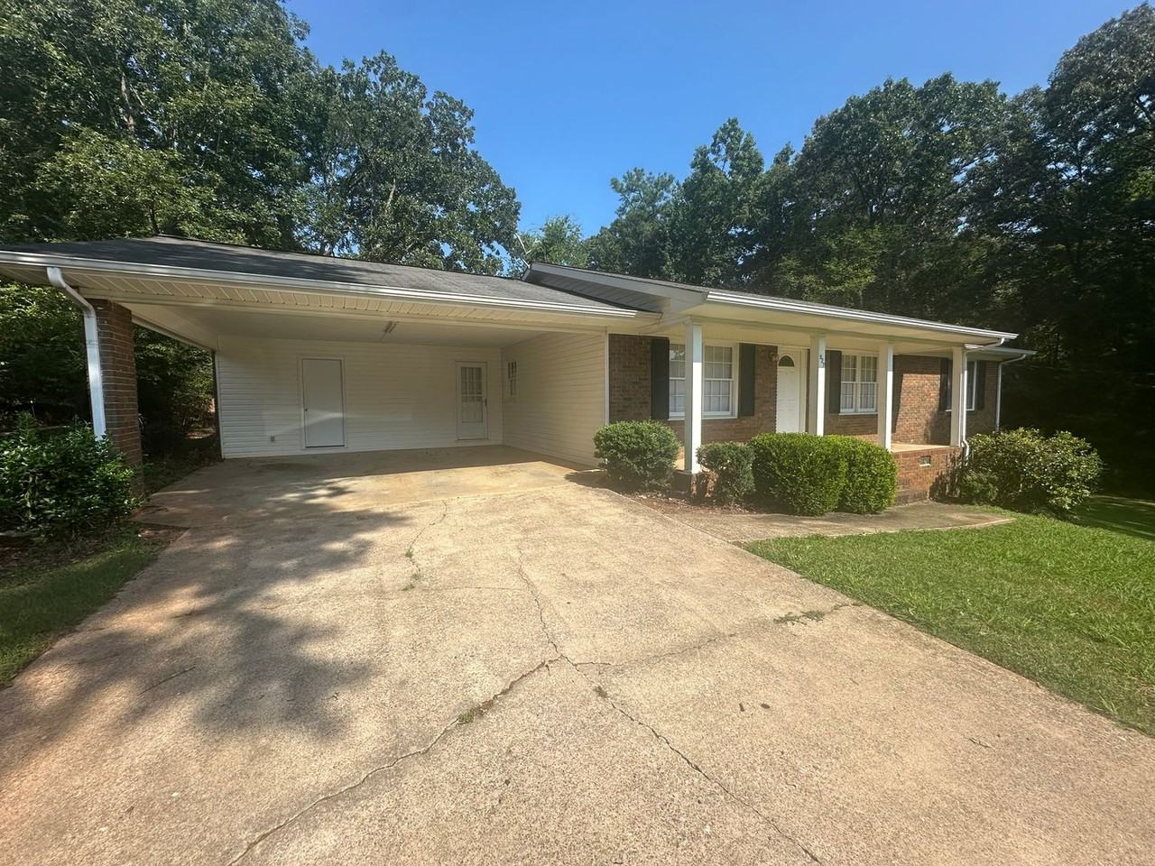 927 Pinecliff Dr - Photo 2 of 26