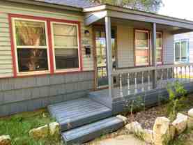 207 S Mount Carmel Ave - Photo 1 of 1