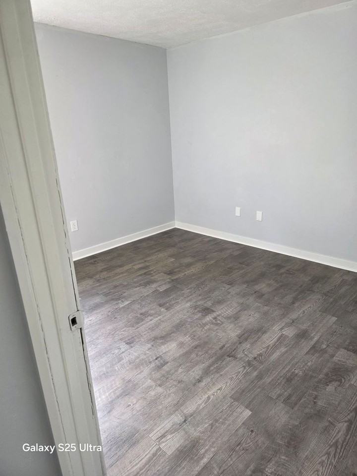 1238 Kennington Avenue - Photo 4 of 5