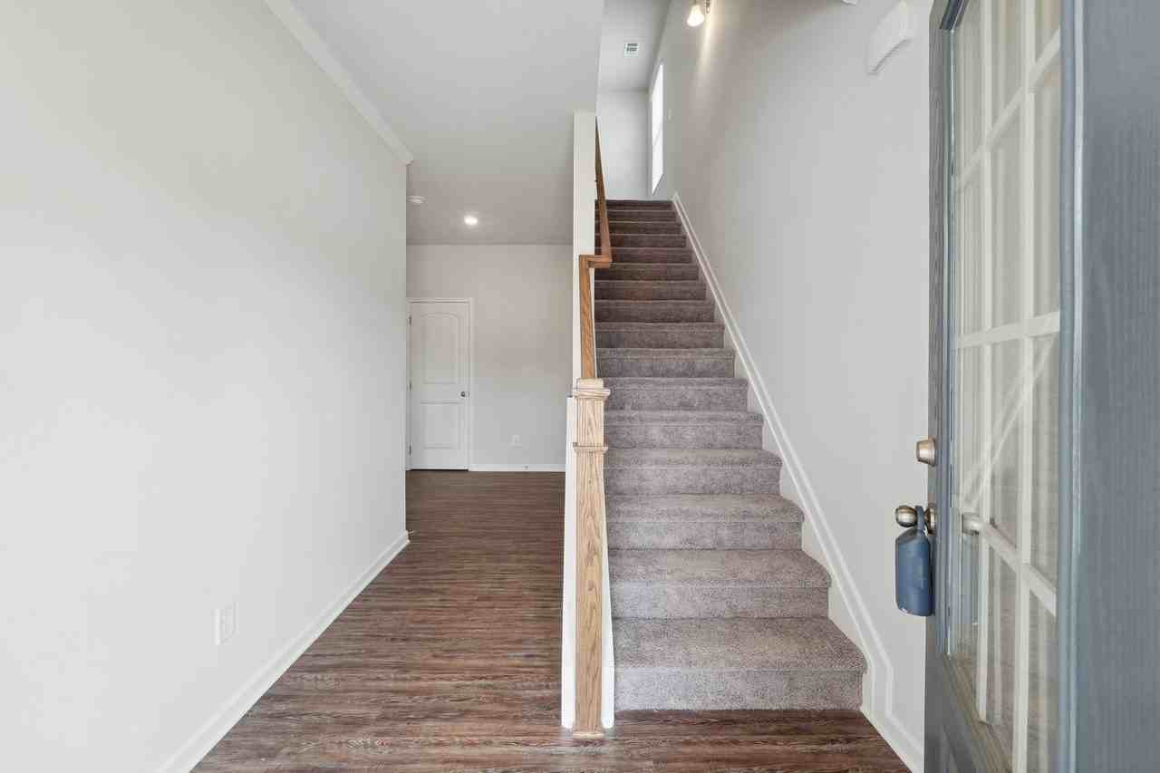 12 Windover Way - Photo 2 of 26