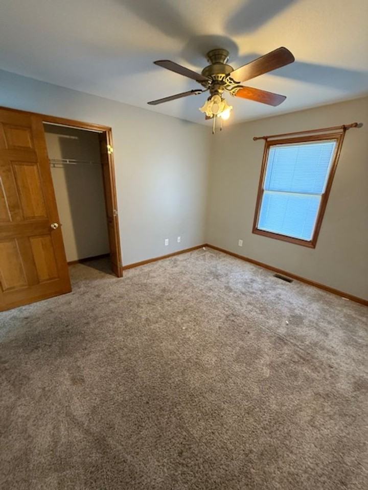 1105 N Park Ave - Photo 2 of 12
