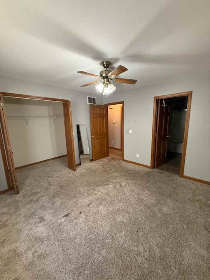 1105 N Park Ave - Photo 5 of 12