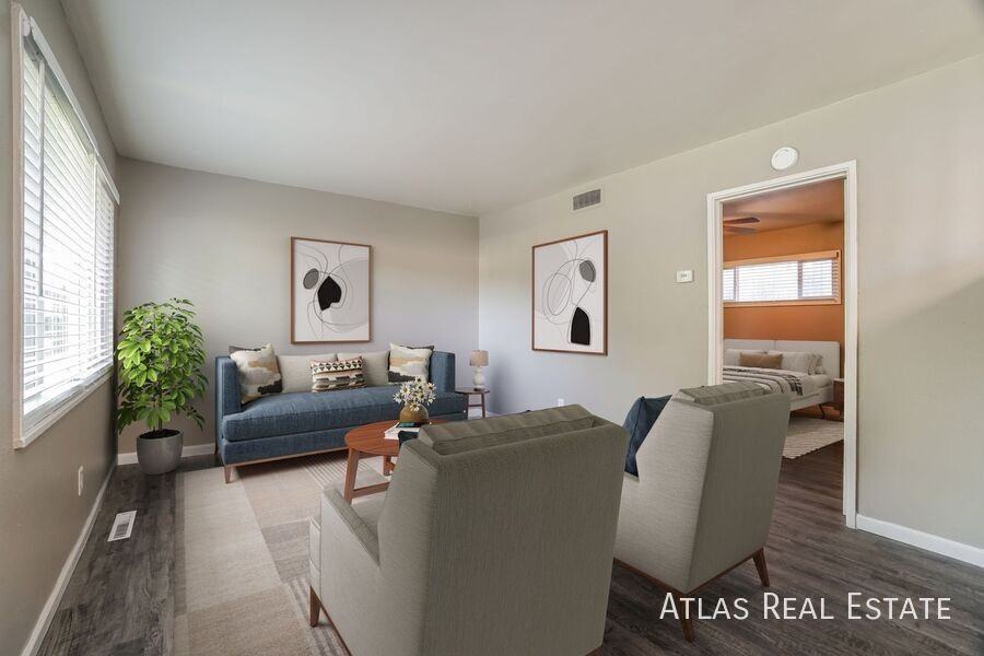 323 May Dr - Photo 2 of 24