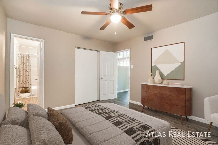 323 May Dr - Photo 3 of 24