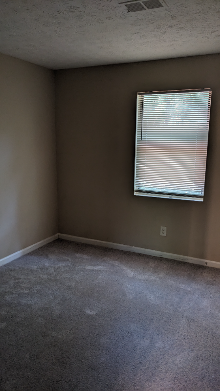 697 Tarkington Rd N - Photo 7 of 12