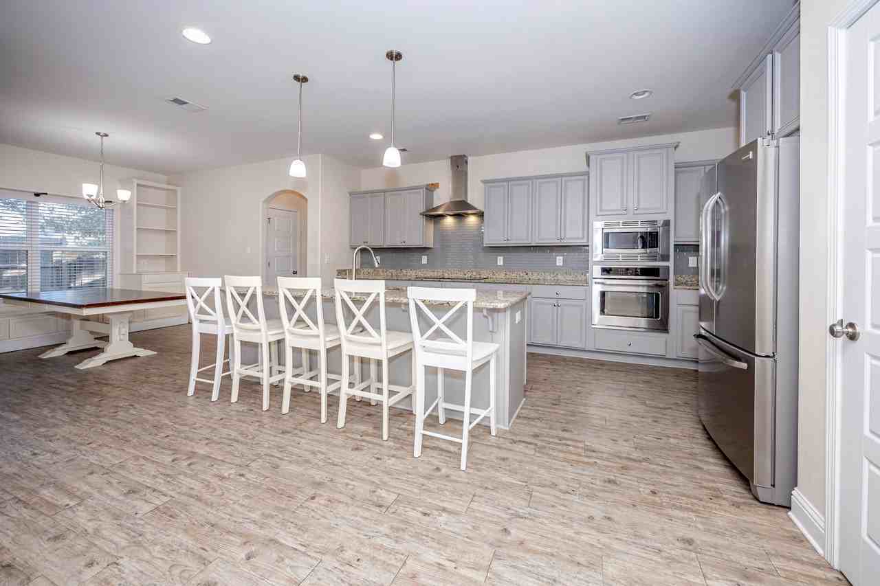 1013 Silverbell Cv - Photo 5 of 50