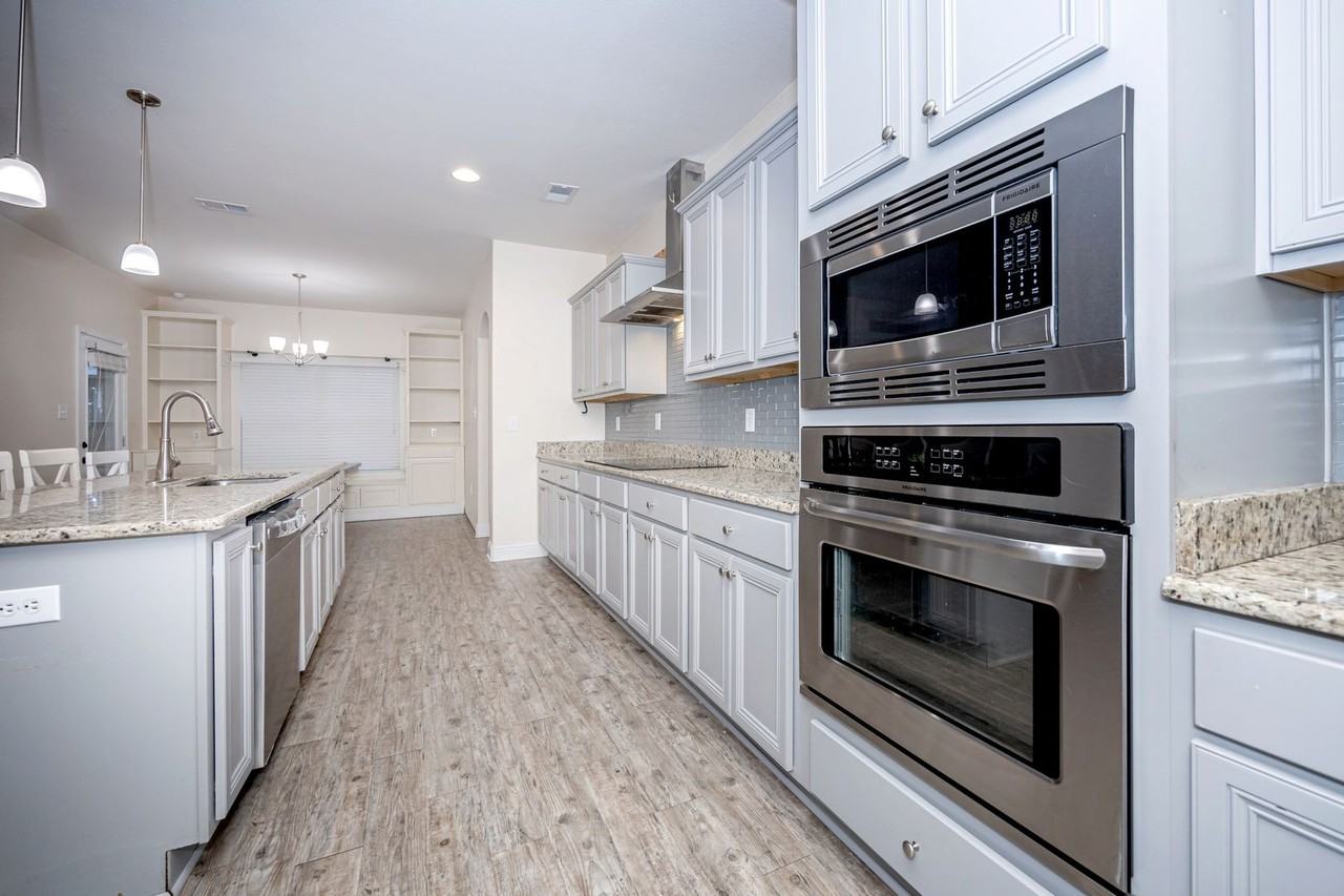 1013 Silverbell Cv - Photo 6 of 50
