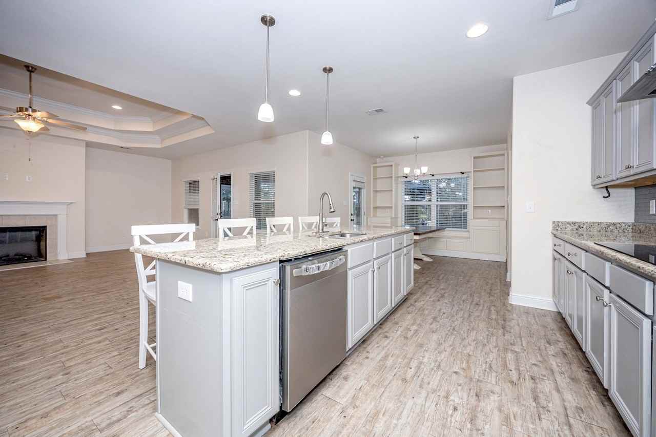 1013 Silverbell Cv - Photo 7 of 50