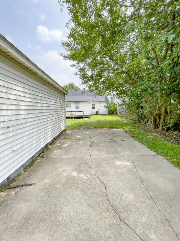 2217 South Jefferson Street - Photo 7 of 35