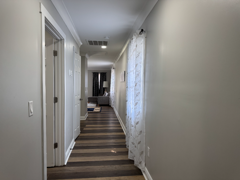 187 Howard St - Photo 2 of 9