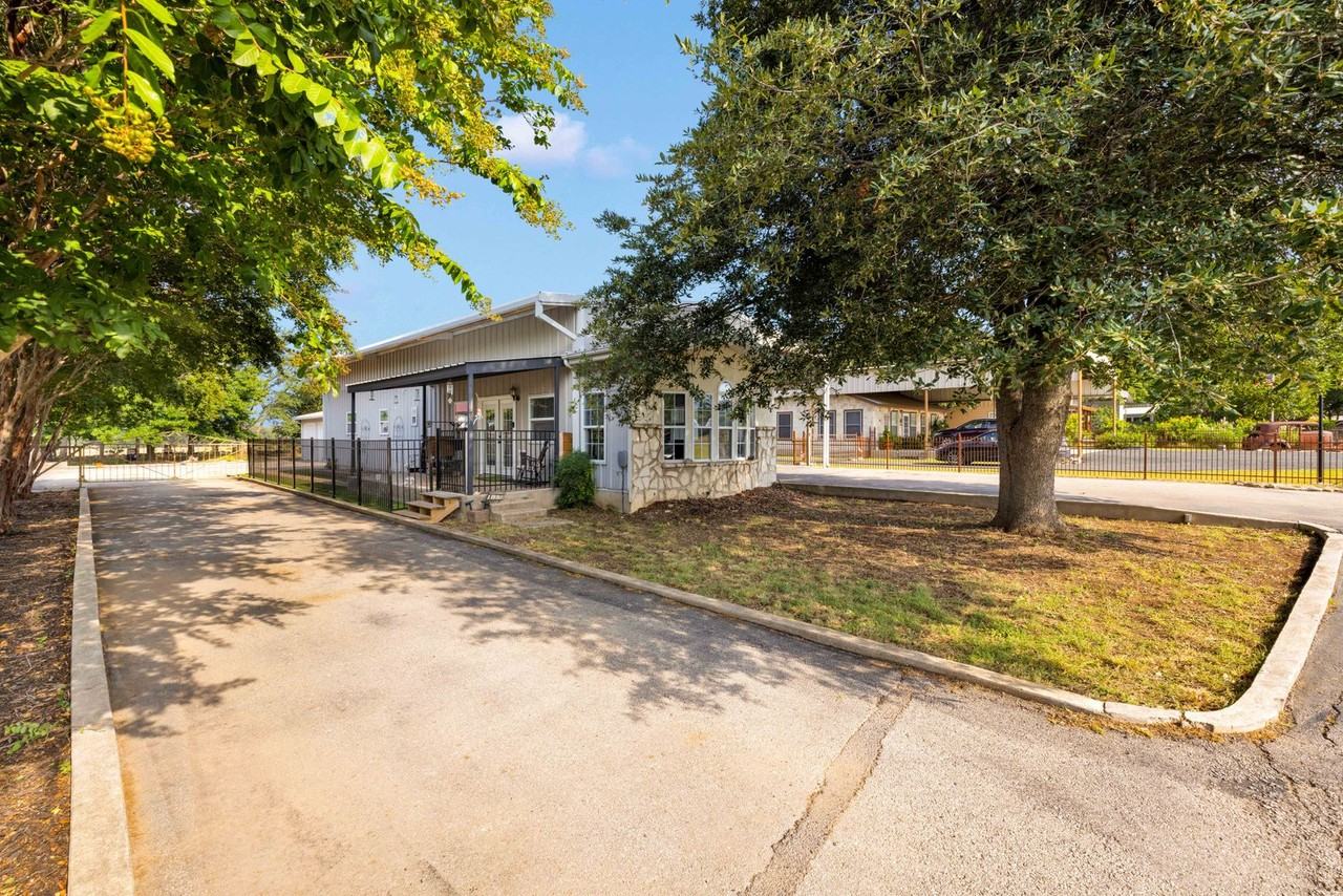 159 Star Ln - Photo 2 of 23