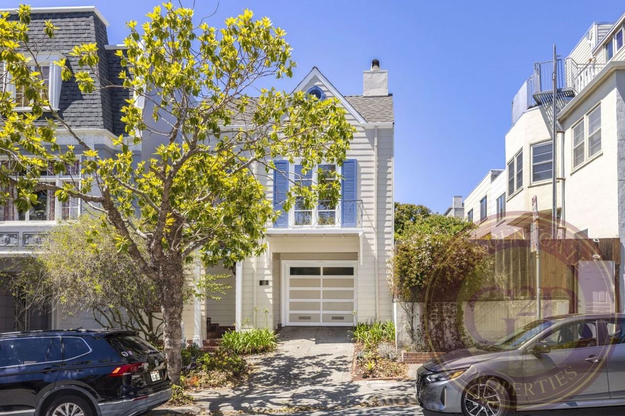 25 Roselyn Ter - Photo 2 of 50