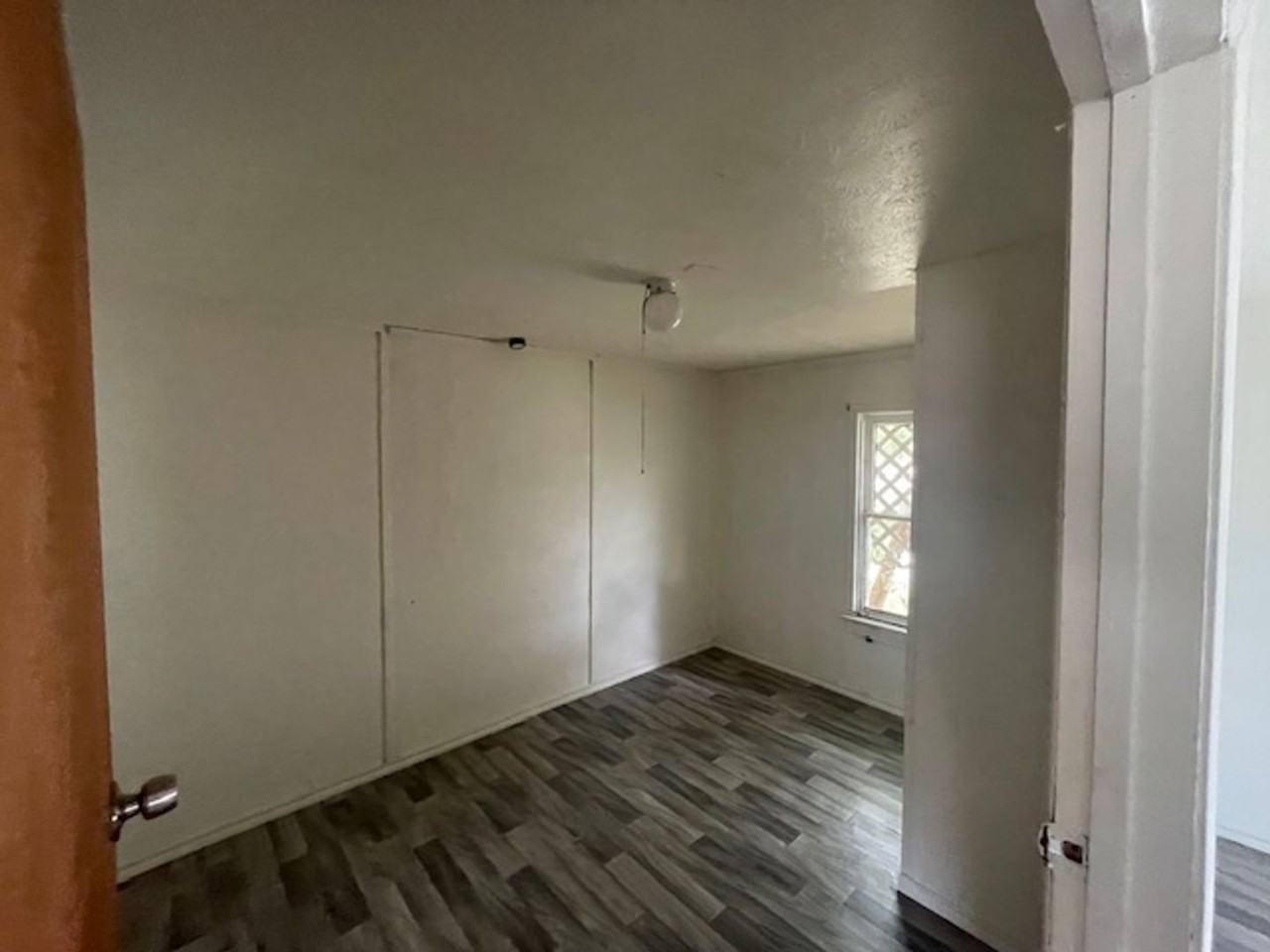 3150 Elgin St - Photo 4 of 11